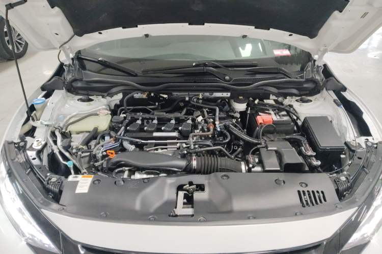 Used Honda Civic 2021 HATCHBACK 220TURBO CVT Trendy Cool Edition Engine Bay