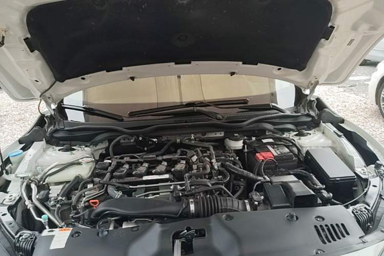 Used Honda Civic 2021 HATCHBACK 220TURBO Manual Driving Pleasure Control Engine Bay
