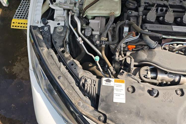 Used Honda Civic 2021 HATCHBACK 220TURBO CVT New Trendsetter Engine Bay Right