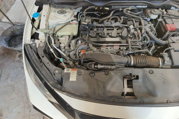 Used Honda Civic 2021 HATCHBACK 220TURBO CVT New Trendsetter Engine Bay Right