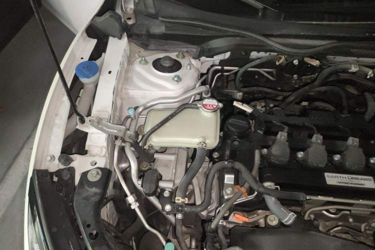 Used Honda Civic 2021 HATCHBACK 220TURBO CVT New Trendsetter Engine Bay Right