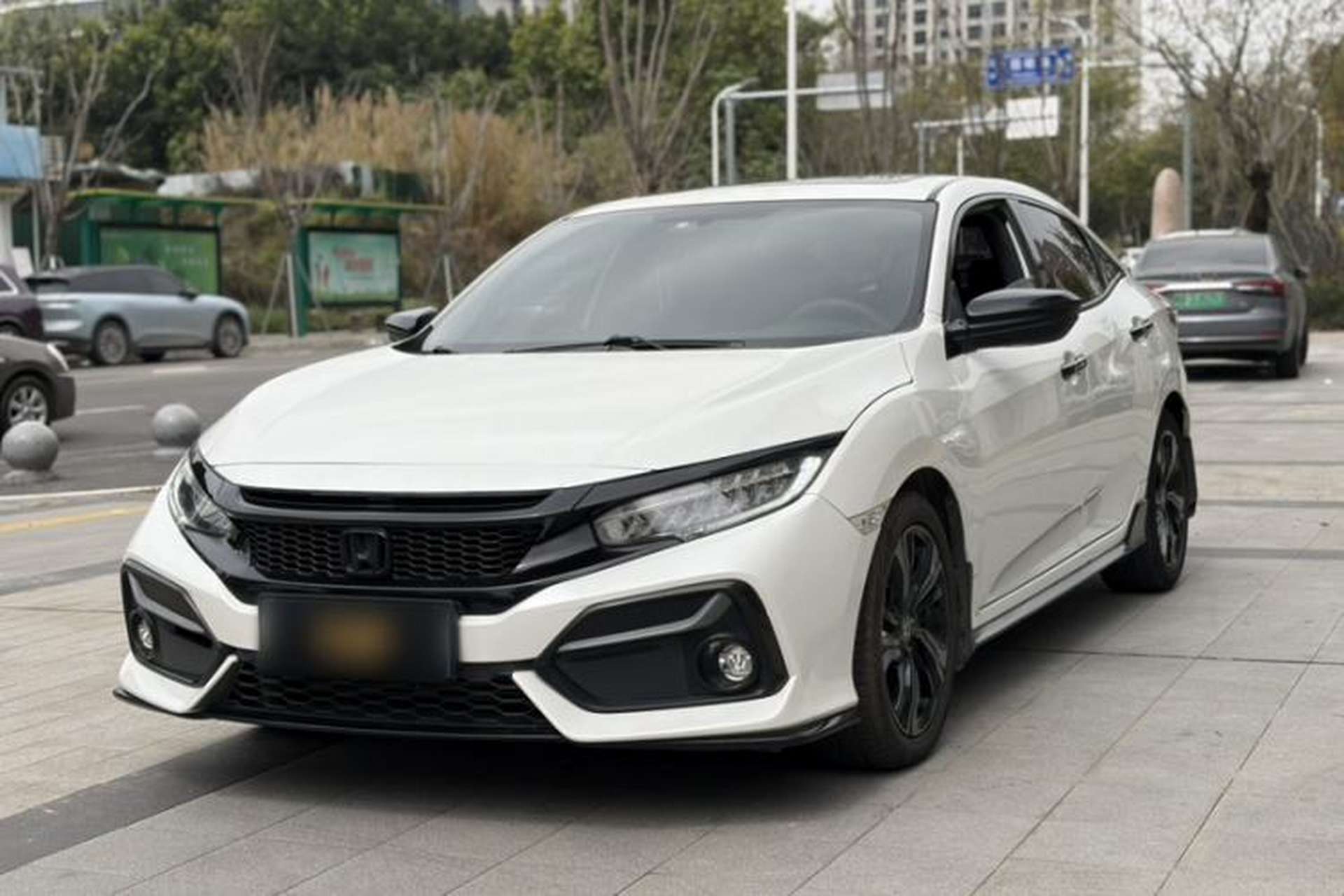 Used Honda Civic 2021 HATCHBACK 220TURBO CVT Trendy Cool Edition Front Left 45 Deg