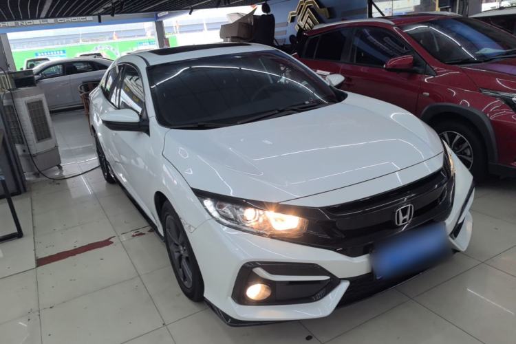 Used Honda Civic 2021 HATCHBACK 220TURBO CVT New Trendsetter Front Right 45 Deg