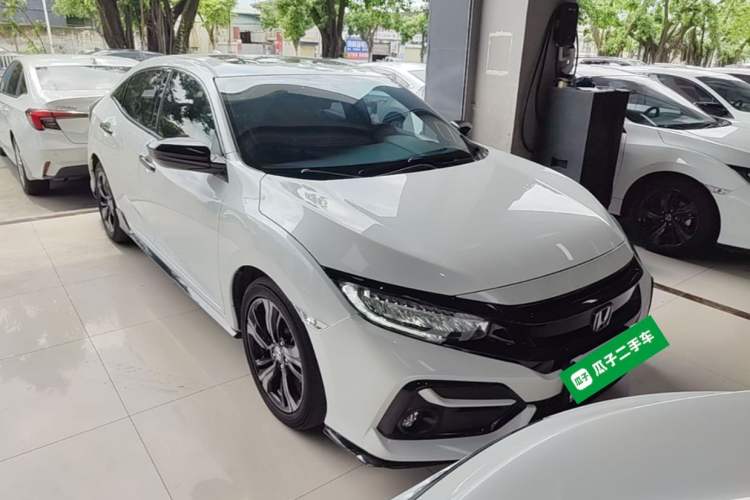 Used Honda Civic 2021 HATCHBACK 220TURBO CVT Trendy Cool Edition Front Right 45 Deg