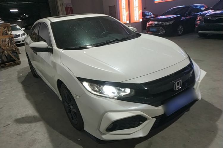 Used Honda Civic 2021 HATCHBACK 220TURBO CVT New Trendsetter Front Right 45 Deg