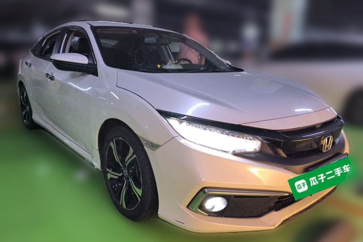Used Honda Civic 2021 HATCHBACK 220TURBO CVT Trendy Cool Edition Front Right 45 Deg