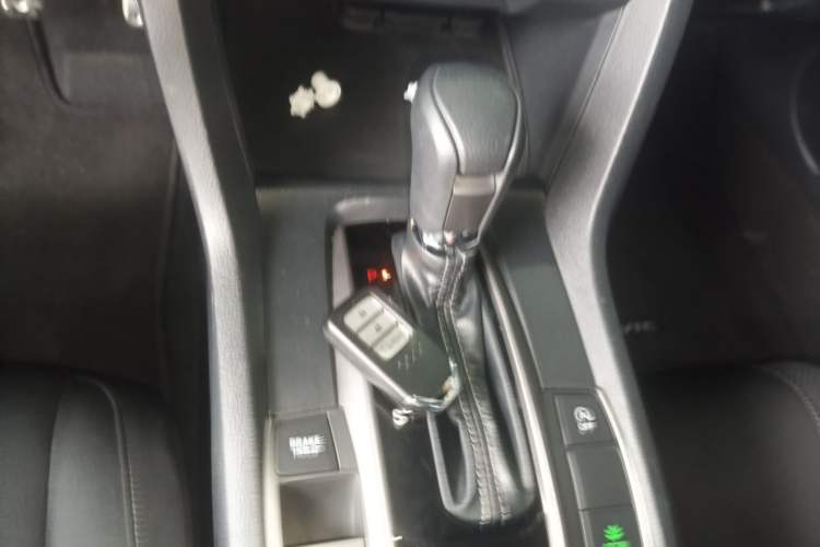 Used Honda Civic 2021 HATCHBACK 220TURBO CVT Trendy Cool Edition Gear Lever