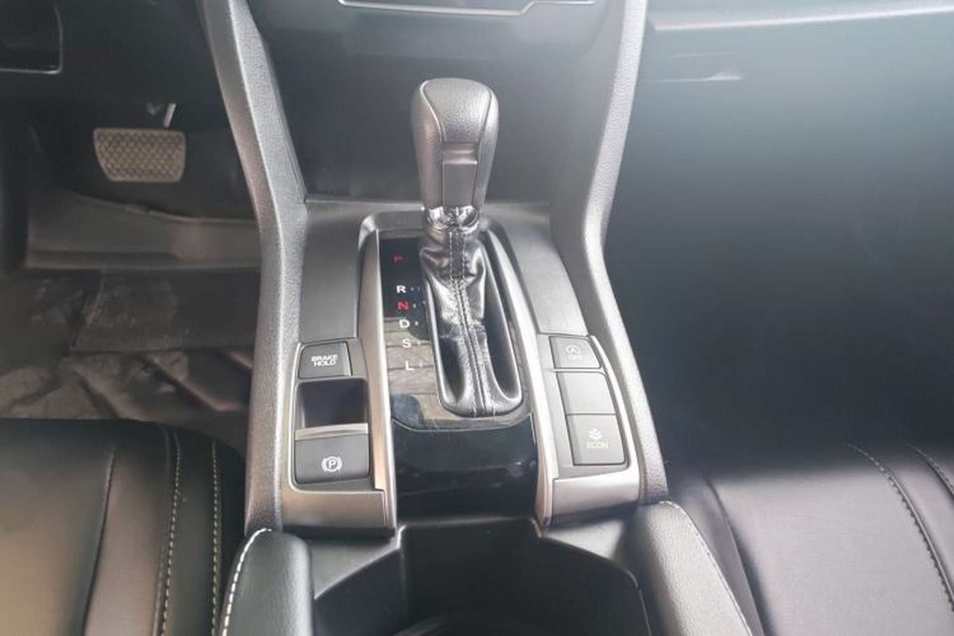 Used Honda Civic 2021 HATCHBACK 220TURBO CVT New Trendsetter Gear Lever
