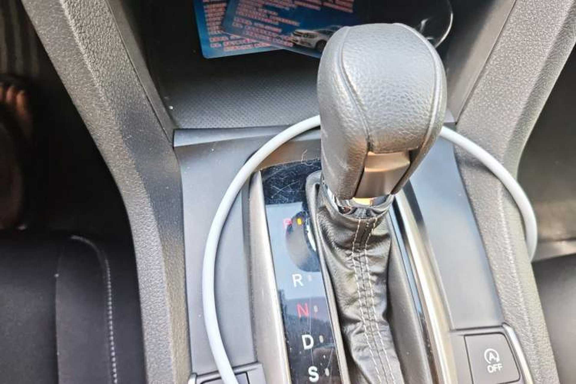 Used Honda Civic 2021 HATCHBACK 220TURBO CVT New Trendsetter Gear Lever