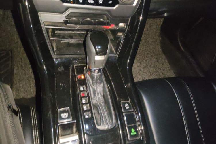 Used Honda Civic 2021 HATCHBACK 220TURBO CVT New Trendsetter Gear Lever