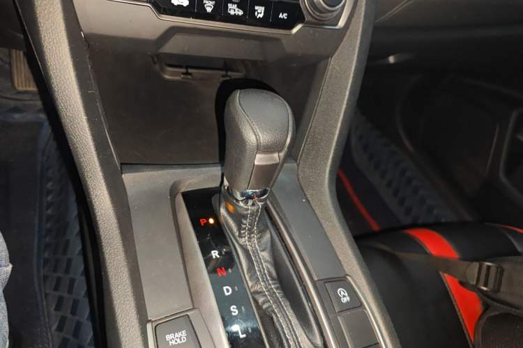 Used Honda Civic 2021 HATCHBACK 220TURBO CVT New Trendsetter Gear Lever