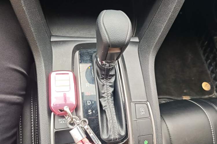 Used Honda Civic 2021 HATCHBACK 220TURBO CVT New Trendsetter Gear Lever