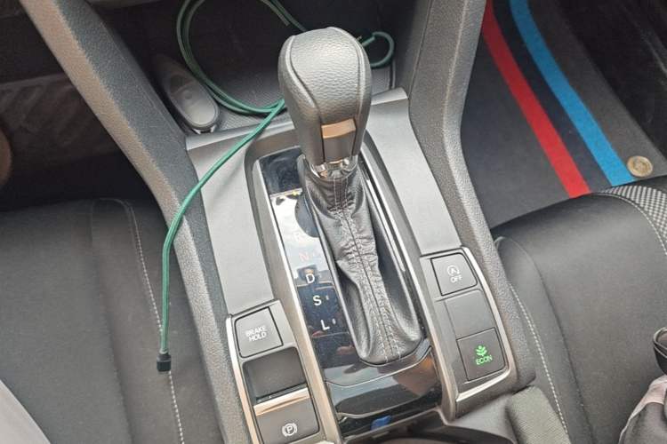 Used Honda Civic 2021 HATCHBACK 220TURBO CVT New Trendsetter Gear Lever
