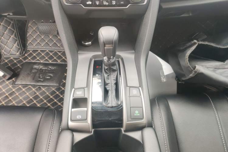 Used Honda Civic 2021 HATCHBACK 220TURBO CVT New Trendsetter Gear Lever