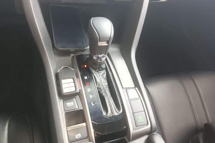 Used Honda Civic 2021 HATCHBACK 220TURBO CVT New Trendsetter Gear Lever