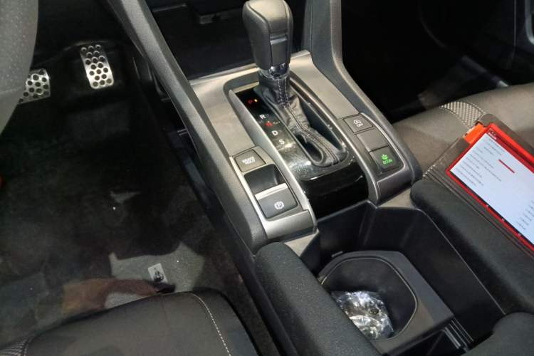 Used Honda Civic 2021 HATCHBACK 220TURBO CVT Trendy Cool Edition Gear Lever