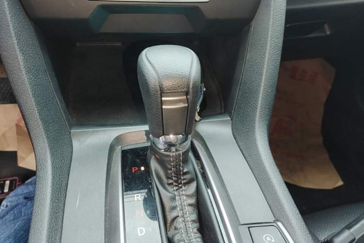 Used Honda Civic 2021 HATCHBACK 220TURBO CVT New Trendsetter Gear Lever