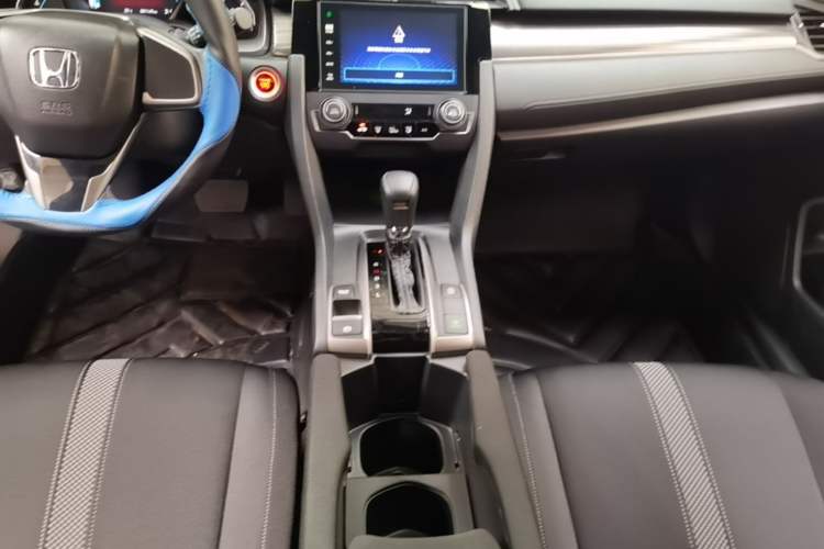 Used Honda Civic 2021 HATCHBACK 220TURBO CVT New Trendsetter Gear Lever