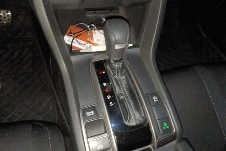 Used Honda Civic 2021 HATCHBACK 220TURBO CVT Trendy Cool Edition Gear Lever