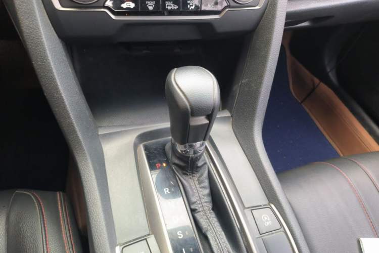 Used Honda Civic 2021 HATCHBACK 220TURBO CVT New Trendsetter Gear Lever