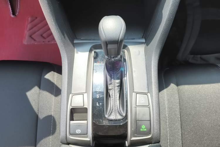Used Honda Civic 2021 HATCHBACK 220TURBO CVT New Trendsetter Gear Lever
