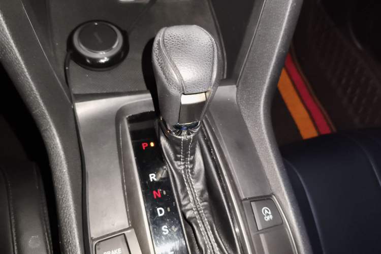 Used Honda Civic 2021 HATCHBACK 220TURBO CVT New Trendsetter Gear Lever