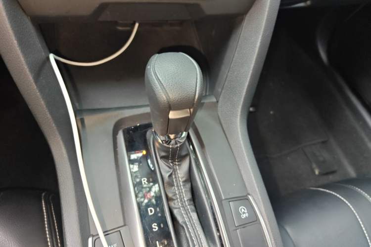 Used Honda Civic 2021 HATCHBACK 220TURBO CVT New Trendsetter Gear Lever