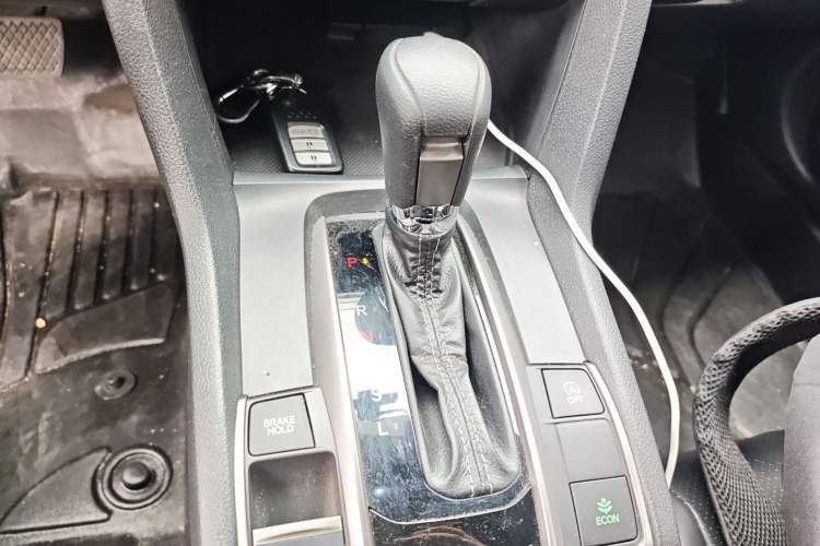 Used Honda Civic 2021 HATCHBACK 220TURBO CVT New Trendsetter Gear Lever