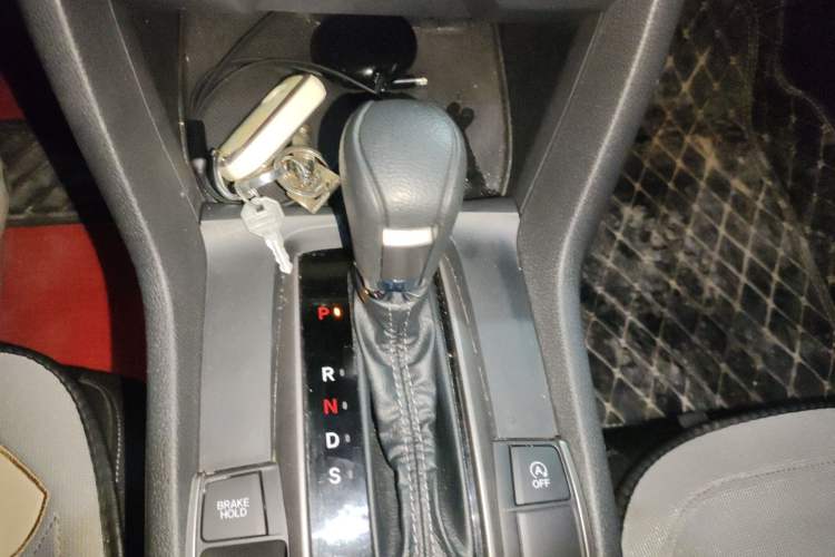 Used Honda Civic 2021 HATCHBACK 220TURBO CVT Trendy Cool Edition Gear Lever