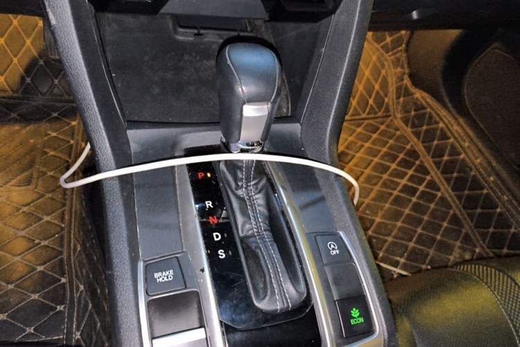 Used Honda Civic 2021 HATCHBACK 220TURBO CVT Trendy Cool Edition Gear Lever