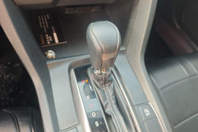 Used Honda Civic 2021 HATCHBACK 220TURBO CVT New Trendsetter Gear Lever