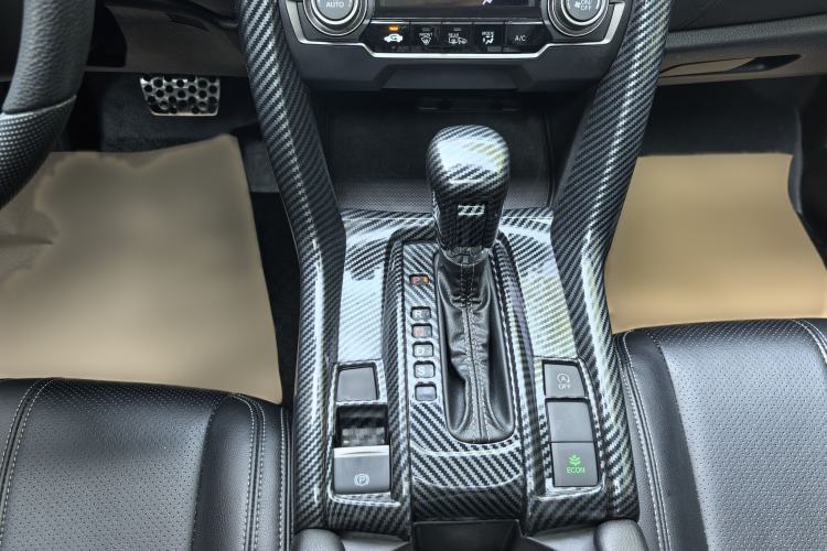 Used Honda Civic 2021 HATCHBACK 220TURBO CVT Trendy Cool Edition Gear Lever