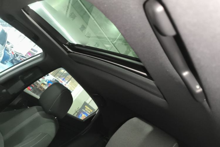 Used Honda Civic 2021 HATCHBACK 220TURBO CVT Trendy Cool Edition Headliner