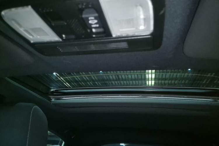 Used Honda Civic 2021 HATCHBACK 220TURBO CVT New Trendsetter Headliner