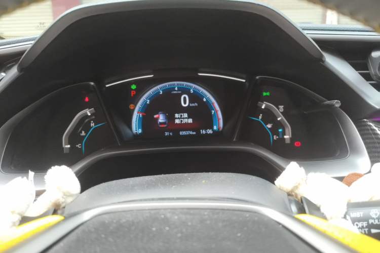 Used Honda Civic 2021 HATCHBACK 220TURBO CVT New Trendsetter Instrument Cluster