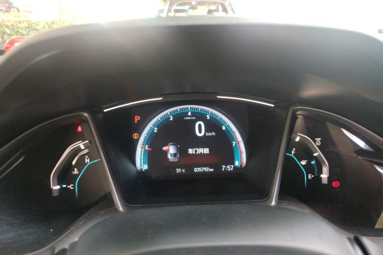 Used Honda Civic 2021 HATCHBACK 220TURBO CVT New Trendsetter Instrument Cluster