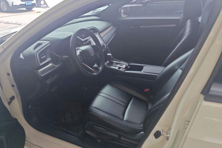 Used Honda Civic 2021 HATCHBACK 220TURBO CVT New Trendsetter Interior 1