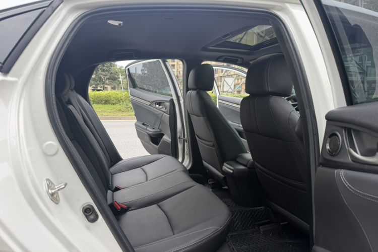 Used Honda Civic 2021 HATCHBACK 220TURBO CVT Trendy Cool Edition Interior 1