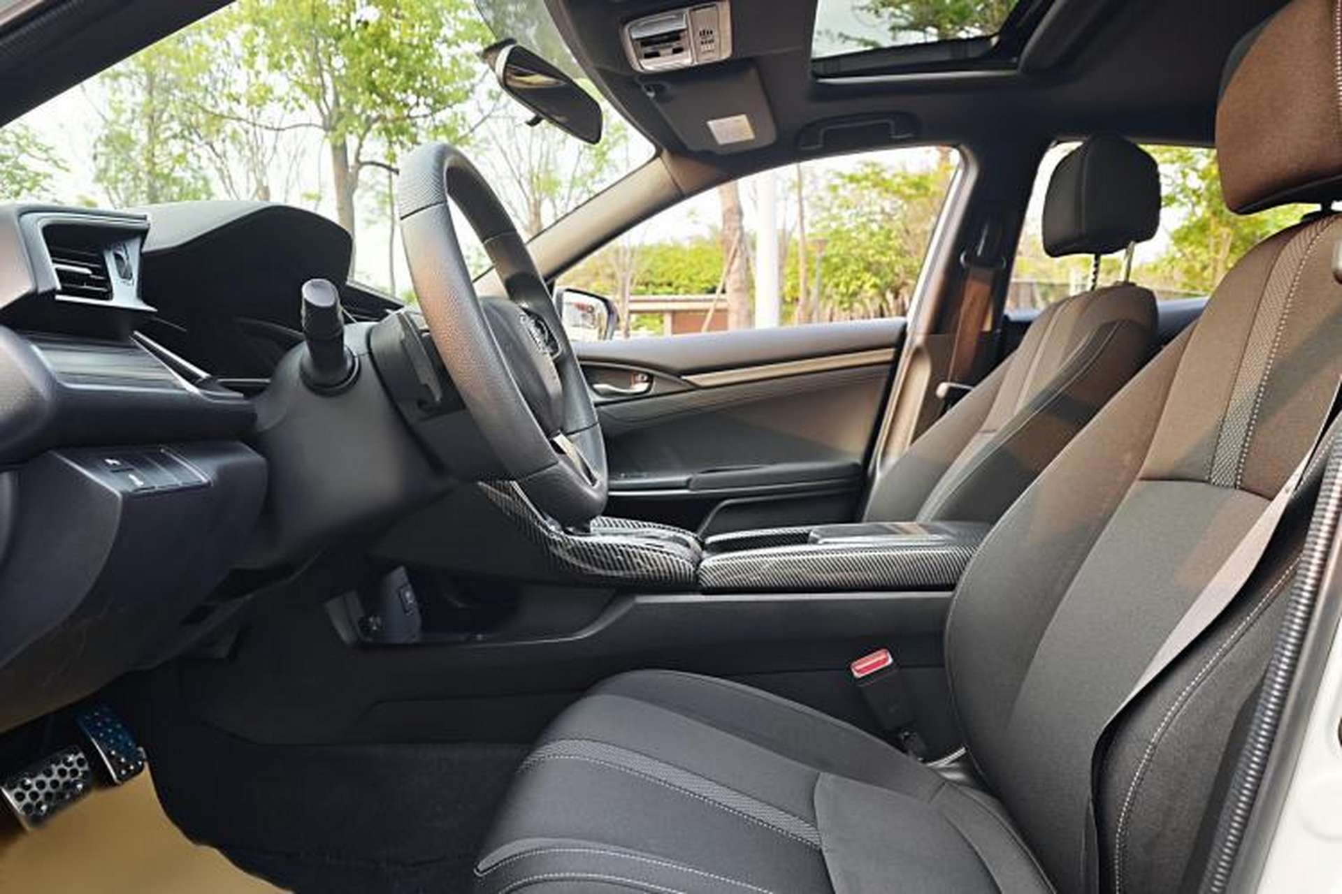 Used Honda Civic 2021 HATCHBACK 220TURBO CVT New Trendsetter Interior 2
