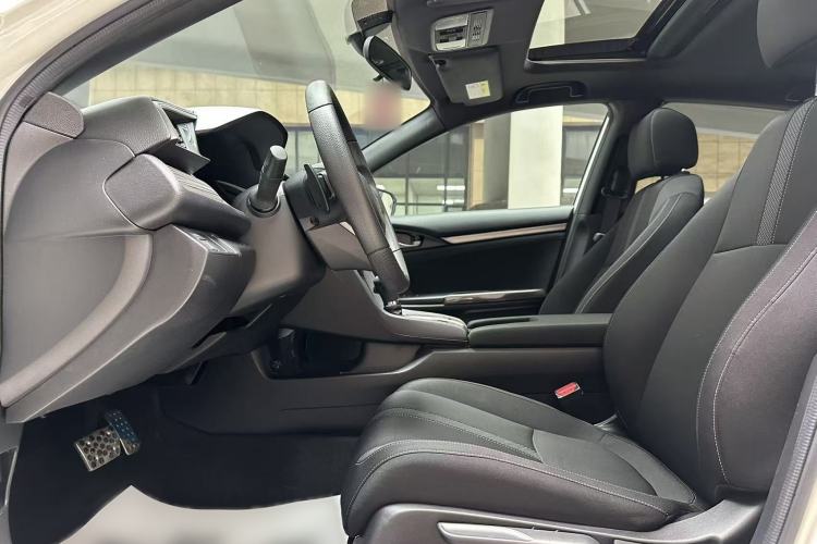 Used Honda Civic 2021 HATCHBACK 220TURBO CVT Trendy Cool Edition Interior 2