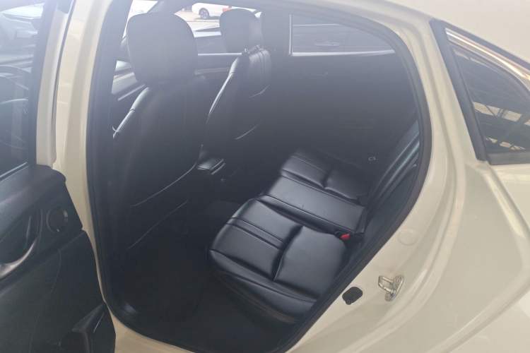 Used Honda Civic 2021 HATCHBACK 220TURBO CVT New Trendsetter Interior 2