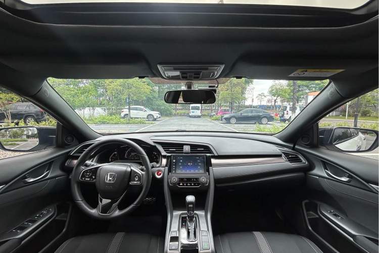Used Honda Civic 2021 HATCHBACK 220TURBO CVT Trendy Cool Edition Interior 2