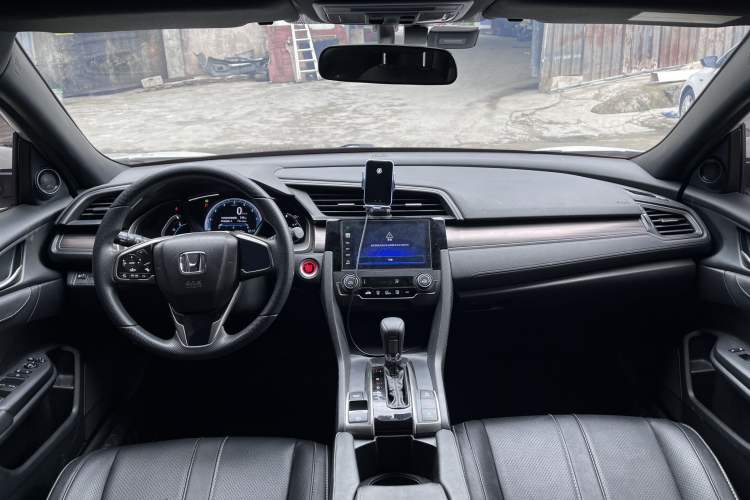 Used Honda Civic 2021 HATCHBACK 220TURBO CVT New Trendsetter Interior 2