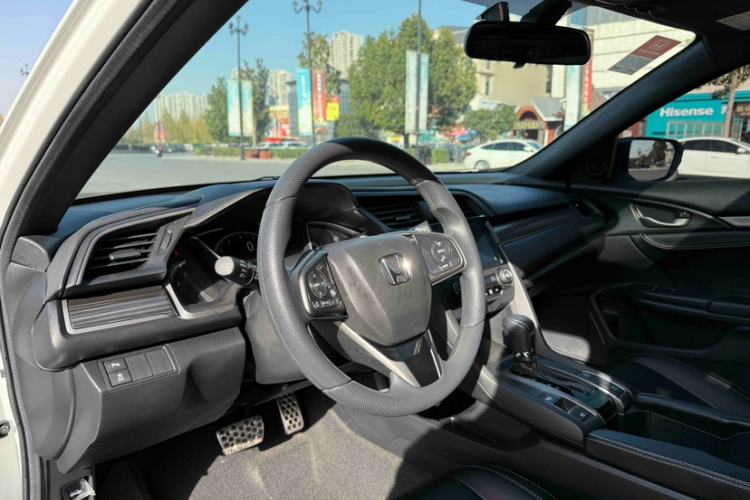 Used Honda Civic 2021 HATCHBACK 220TURBO CVT Trendy Cool Edition Interior 2