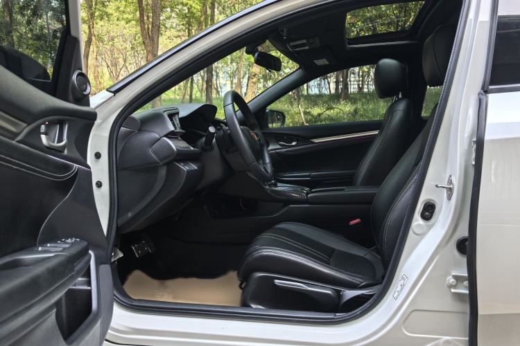 Used Honda Civic 2021 HATCHBACK 220TURBO CVT Trendy Cool Edition Interior 2