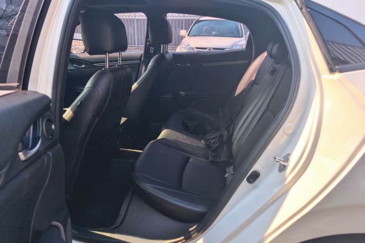 Used Honda Civic 2021 HATCHBACK 220TURBO CVT Trendy Cool Edition Interior 3