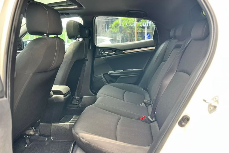 Used Honda Civic 2021 HATCHBACK 220TURBO CVT New Trendsetter Interior 3