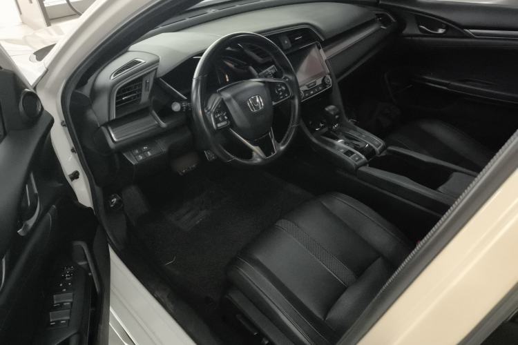 Used Honda Civic 2021 HATCHBACK 220TURBO CVT Dynamic Control Interior 3
