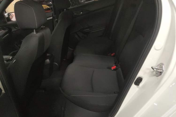 Used Honda Civic 2021 HATCHBACK 220TURBO CVT New Trendsetter Interior 4