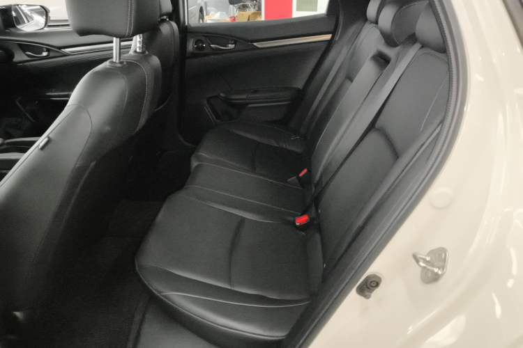 Used Honda Civic 2021 HATCHBACK 220TURBO CVT Dynamic Control Interior 4